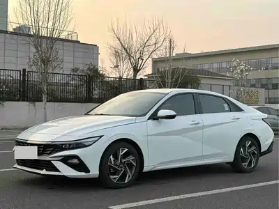 Hyundai Elantra 2023