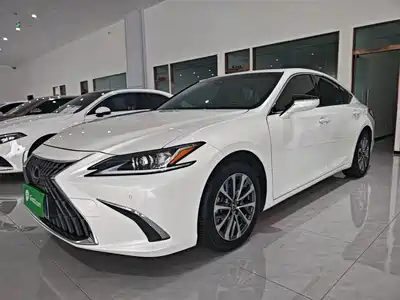 Lexus ES 2024