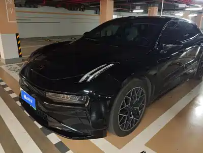 ZEEKR 001 2024