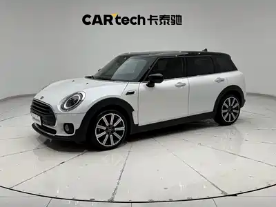 MINI CLUBMAN 2023