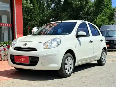 Nissan March 2013