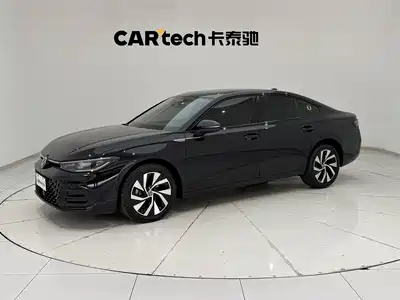 Volkswagen Passat 2025