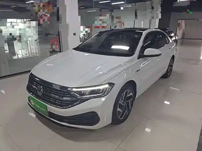 Volkswagen Sagitar 2022