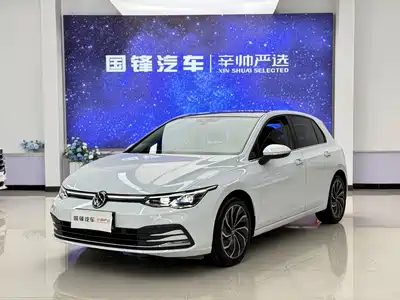 Volkswagen Golf 2024