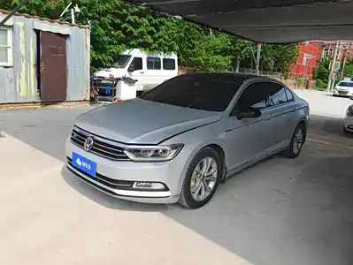 Volkswagen Magotan 2016