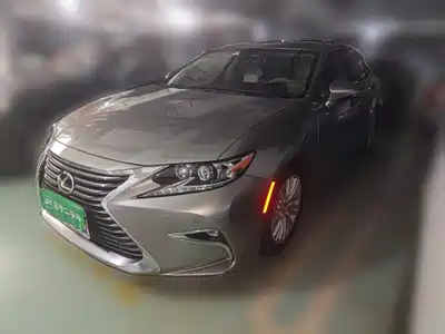 Lexus ES 2017