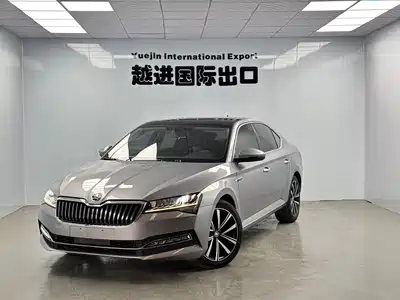 Škoda Superb 2023