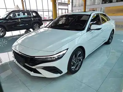 Hyundai Elantra 2024