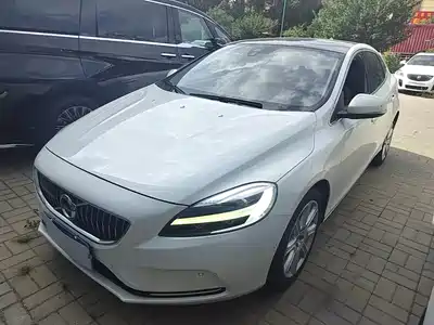 Volvo V40 2016