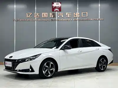 Hyundai Elantra 2022