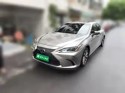 Lexus ES 2020