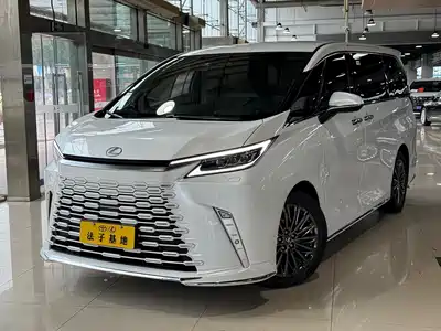 Lexus LM 2024