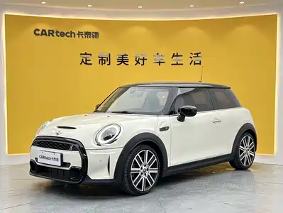 MINI MINI 2023