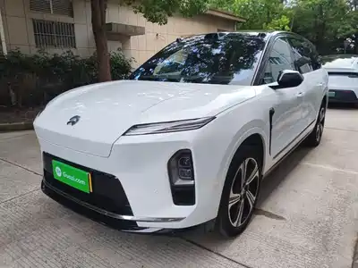 NIO ES8 2025