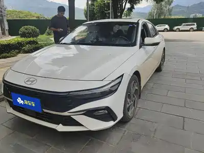 Hyundai Elantra 2024