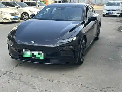 Dongfeng Yipai eπ007 2025