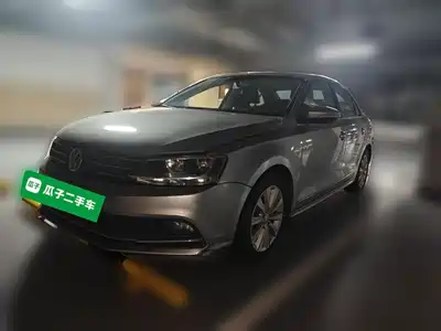 Volkswagen Sagitar 2015