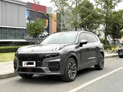 Lynk & Co 09 EM-P 2024