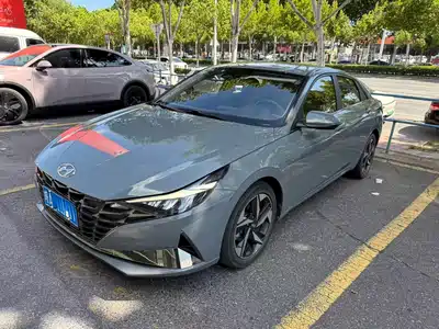 Hyundai Elantra 2022