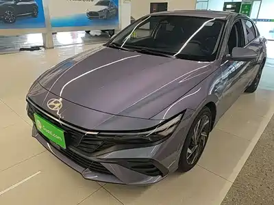 Hyundai Elantra 2025
