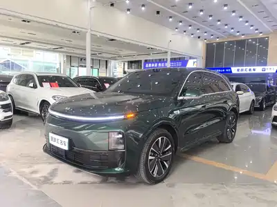 Li Auto L6 2025