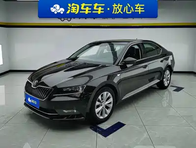 Škoda Superb 2016