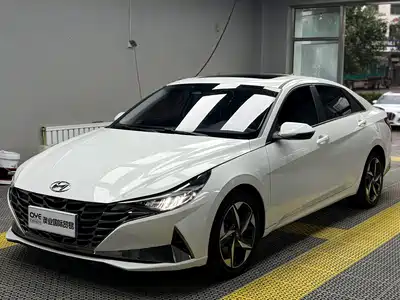 Hyundai Elantra 2022