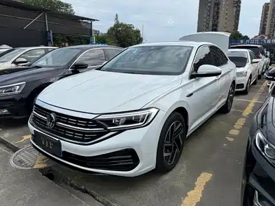 Volkswagen Sagitar 2023