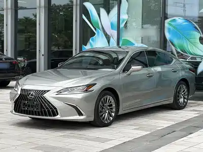 Lexus ES 2024