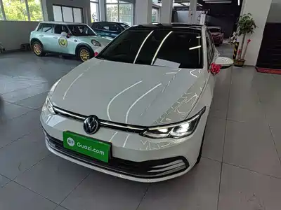 Volkswagen Golf 2024