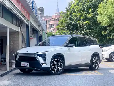 NIO ES8 2021