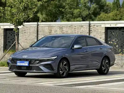 Hyundai Elantra 2025