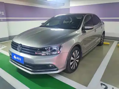 Volkswagen Sagitar 2018