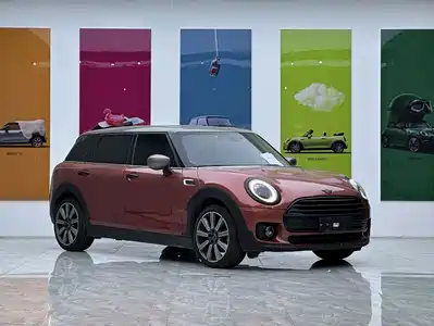 MINI CLUBMAN 2023