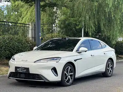 BYD Seal 07 DM-i 2025