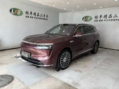 AITO Wenjie M8 2025