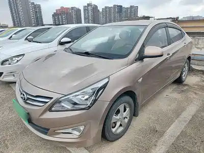 Hyundai Verna 2016