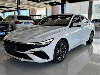 Hyundai Elantra 2023
