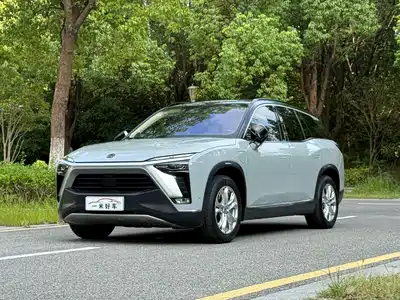 NIO ES8 2021