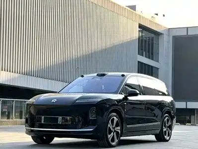 NIO ES8 2025