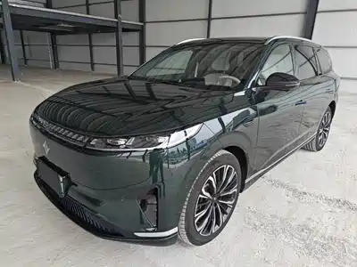 Dongfeng Yipai eπ008 2025