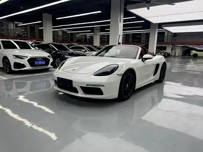 Porsche 718 2016