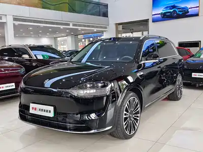 AITO Wenjie M9 2025