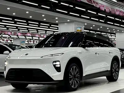 NIO ES8 2024