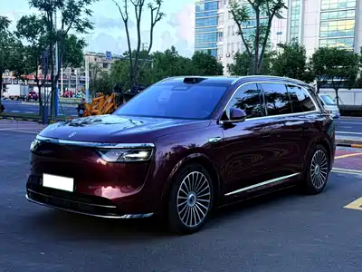 AITO Wenjie M8 2025
