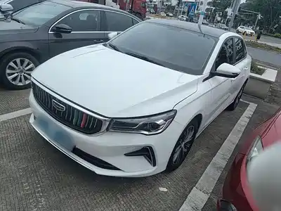 Geely Emgrand 2024