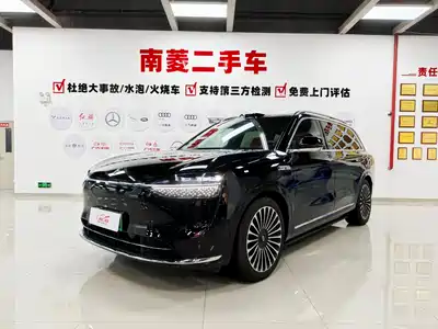AITO Wenjie M9 2025