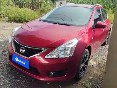 Nissan Tiida 2015