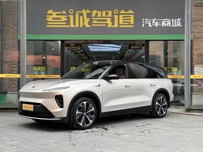 NIO ES8 2023