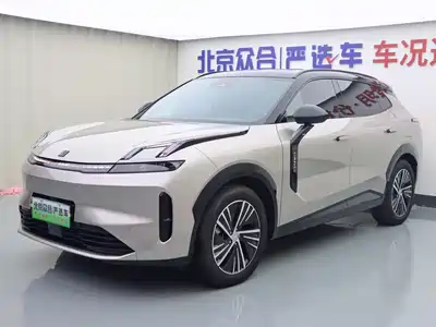 Lynk & Co 08 EM-P 2024